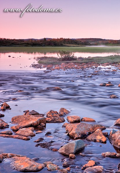 Jezero Langtjønna, Národní park Skarvan og Roltdalen, Norsko