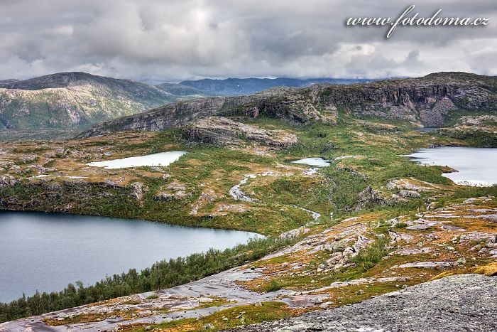 Jezera Sølvskarvatnan, národní park Rago, kraj Nordland, Norsko