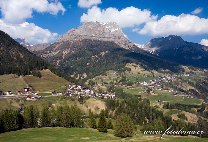 Selva Di Cadore z Colle Santa Lucia, Dolomity, Itálie