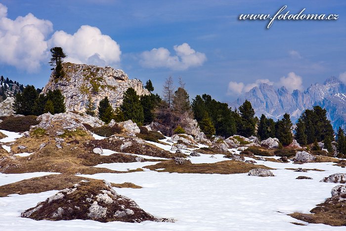 Krajina v Passo di Sella (Sellajoch), Dolomity