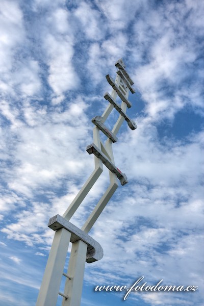 Fotka Symbolický kvetoucí žebřík v Antalksnė, Aukštaitijos národní park, Litva