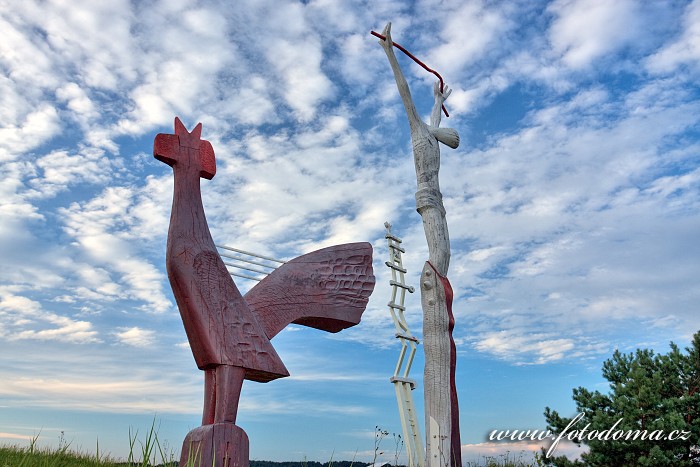 Fotka Tři symboly v Antalksnė, Aukštaitijos národní park, Litva