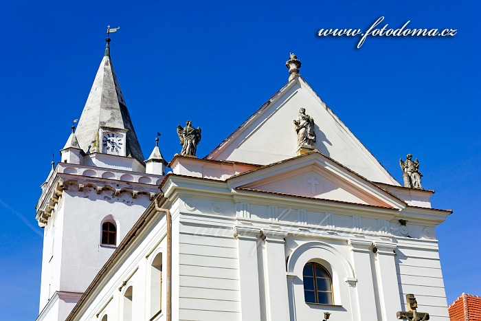 Kostel sv. Barbory, Pavlov, CHKO Pálava, okres Břeclav, Jihomoravský kraj, Česká republika