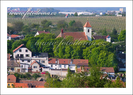 Fotka z obce Únanov, obec s kostelem sv. Prokopa